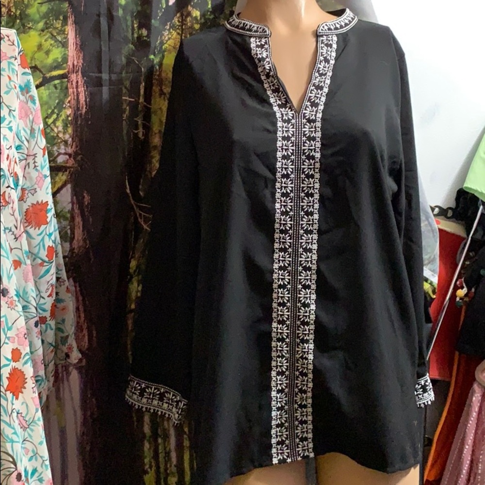 New Black embroidered tunic polyester size large